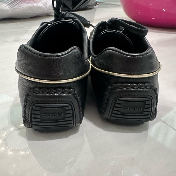 Black & Gold gucci sneakers - Picture 6 of 7